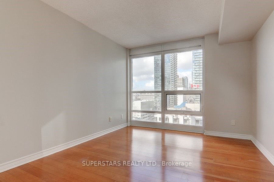 763 Bay St, #2402