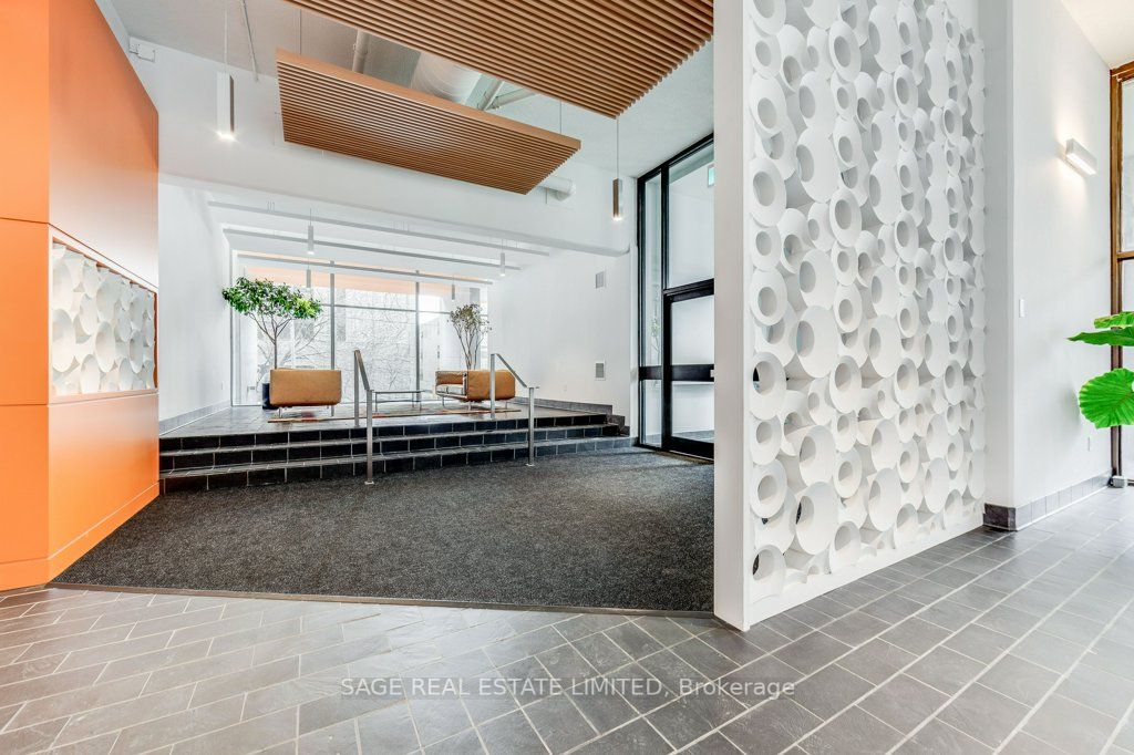 86 Gerrard St E, #22C
