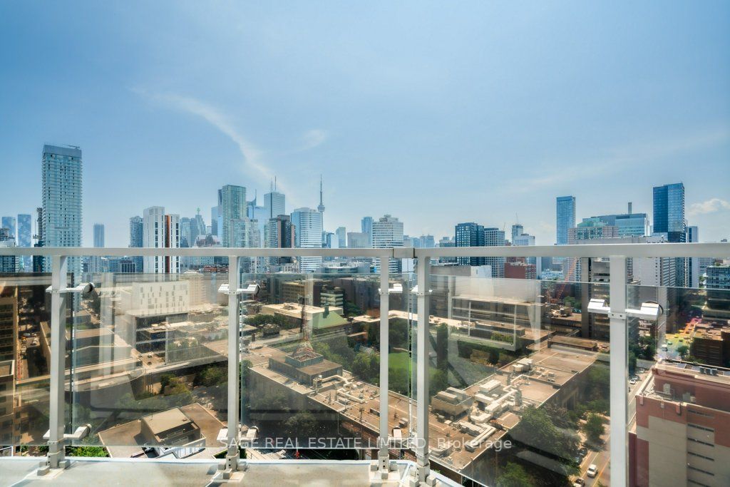 86 Gerrard St E, #22C