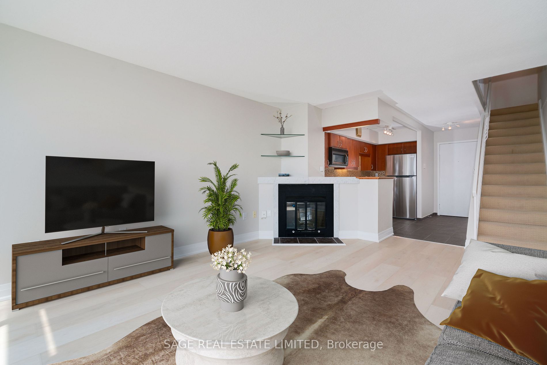 86 Gerrard St E, #22C