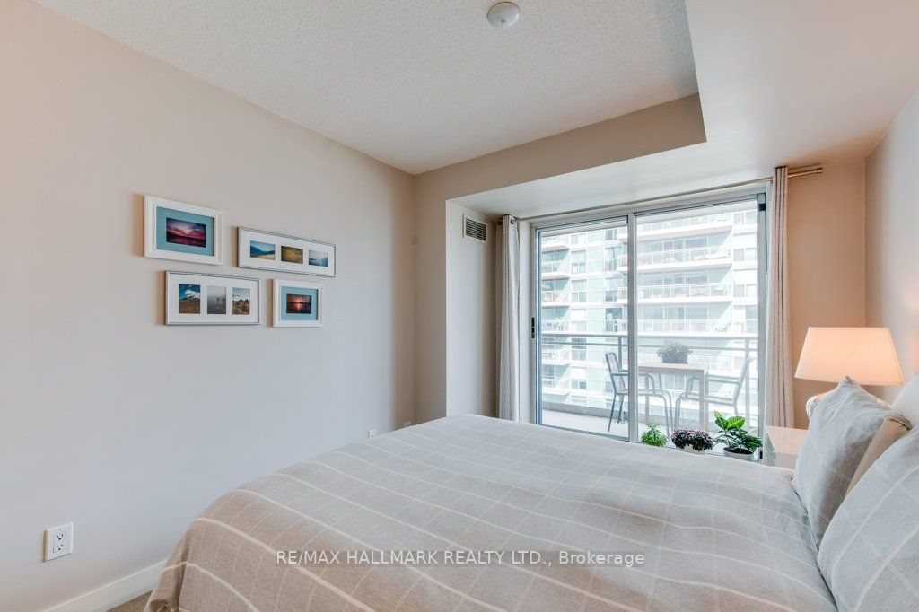 50 Lynn Williams St, #1212
