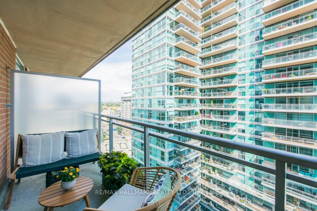 50 Lynn Williams St, #1212
