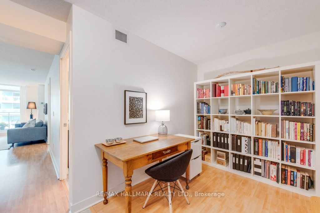 50 Lynn Williams St, #1212