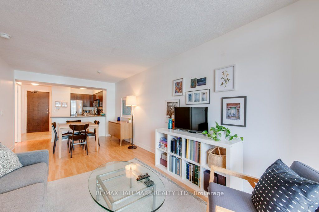50 Lynn Williams St, #1212