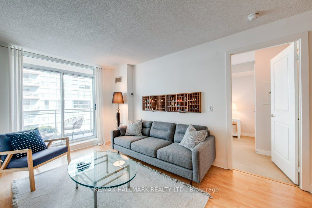 50 Lynn Williams St, #1212