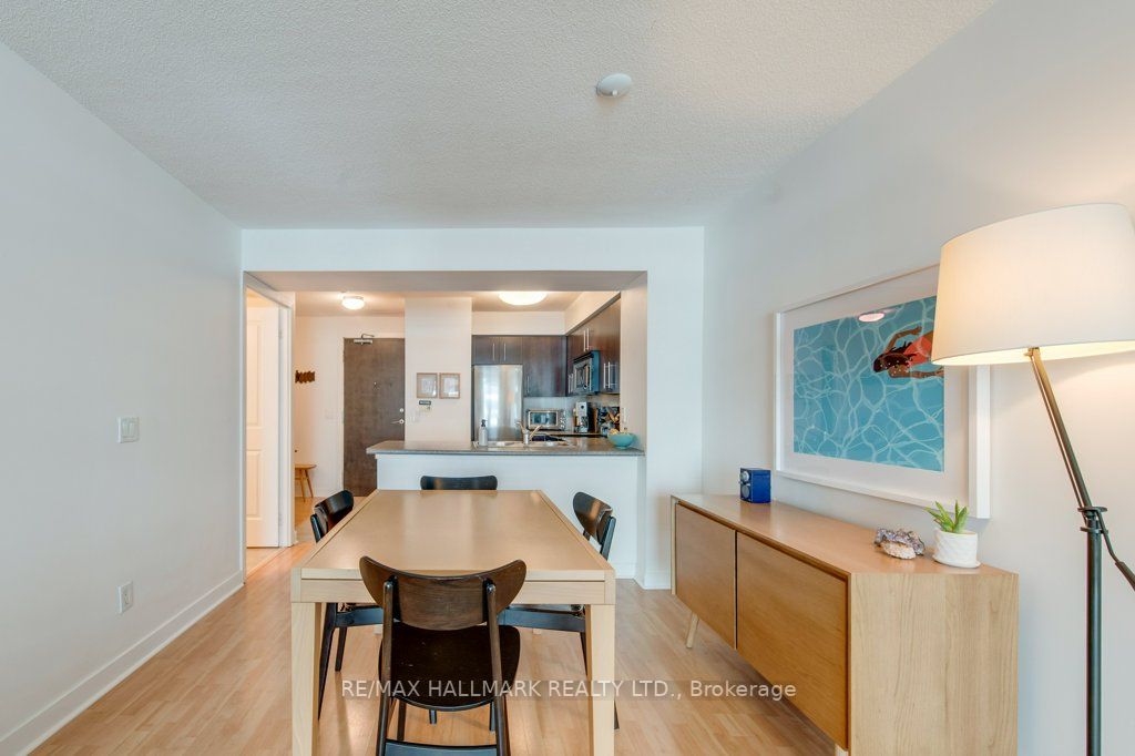 50 Lynn Williams St, #1212