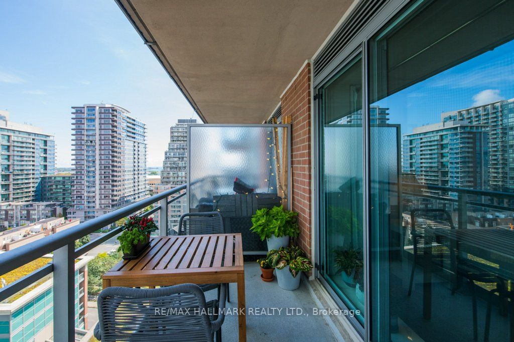 50 Lynn Williams St, #1212