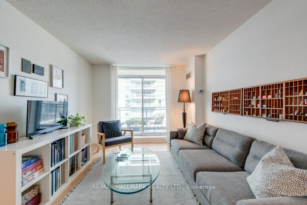50 Lynn Williams St, #1212