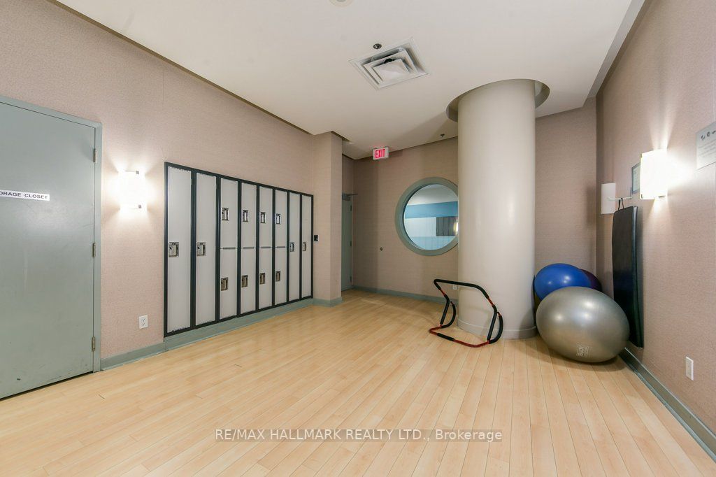 50 Lynn Williams St, #1212