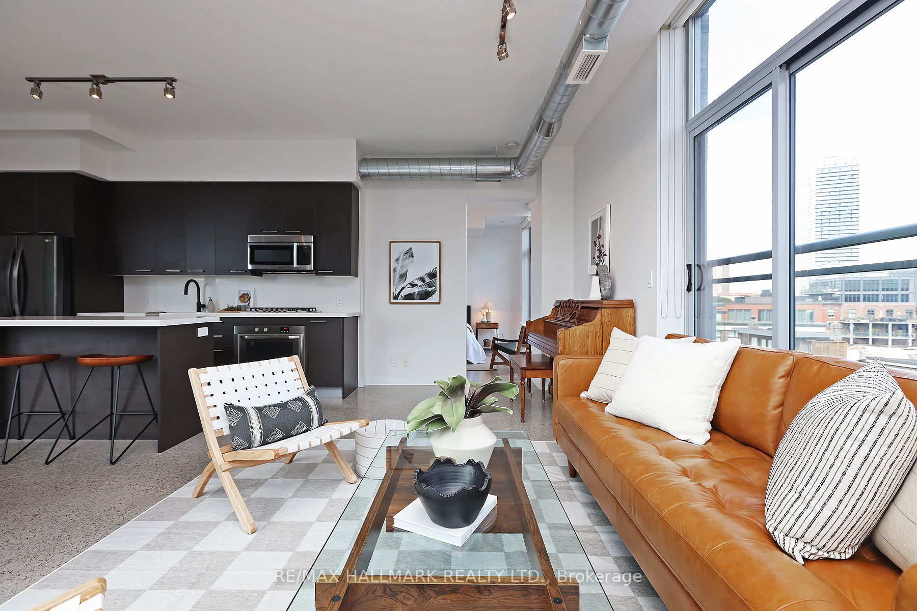 510 King St E, #523