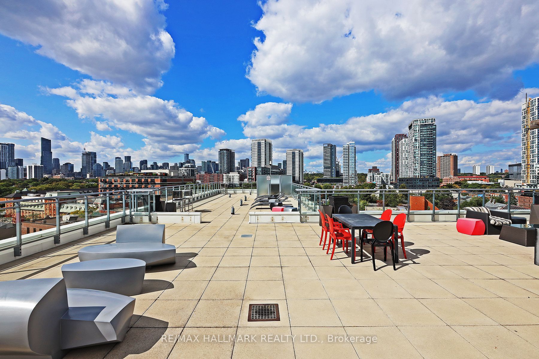510 King St E, #523