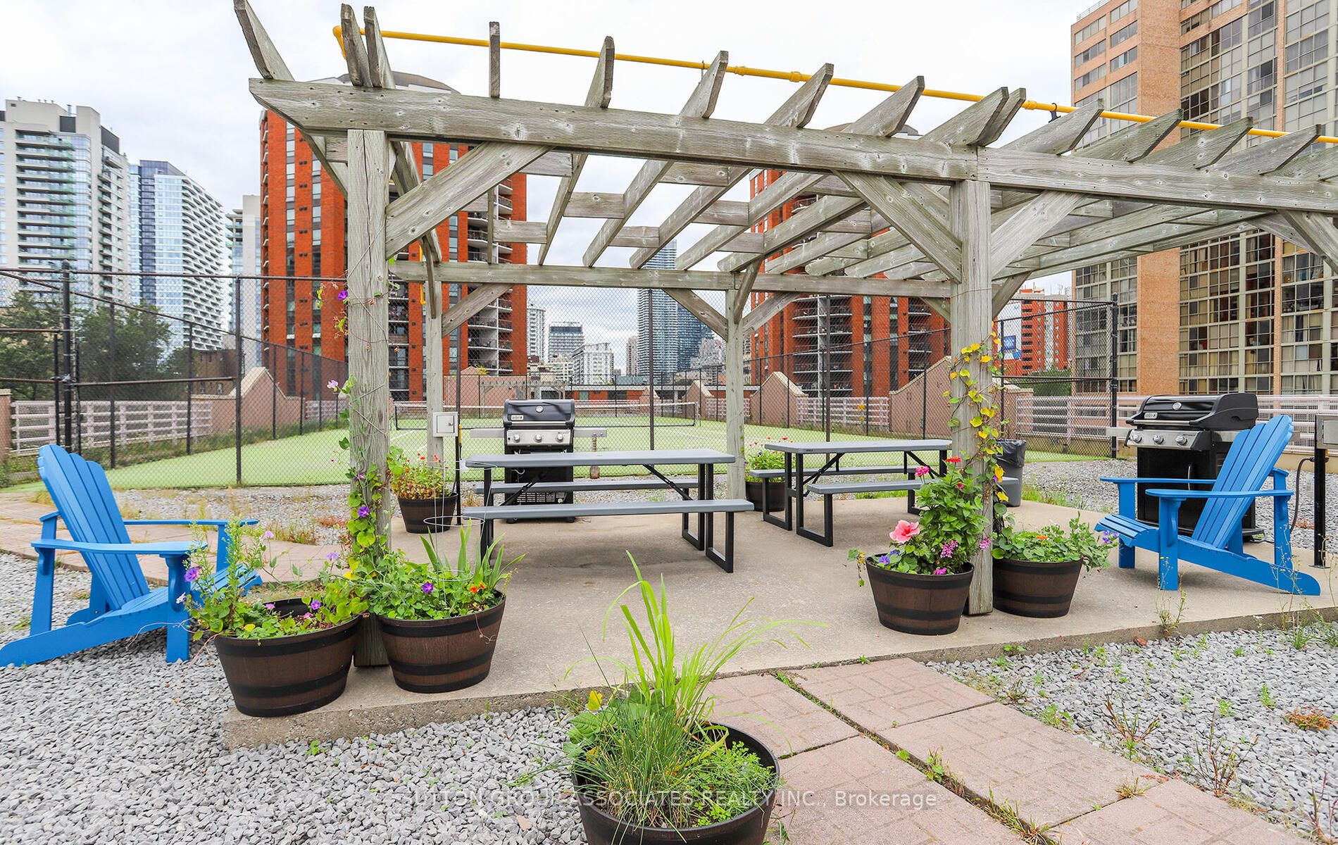 60 Homewood Ave, #525