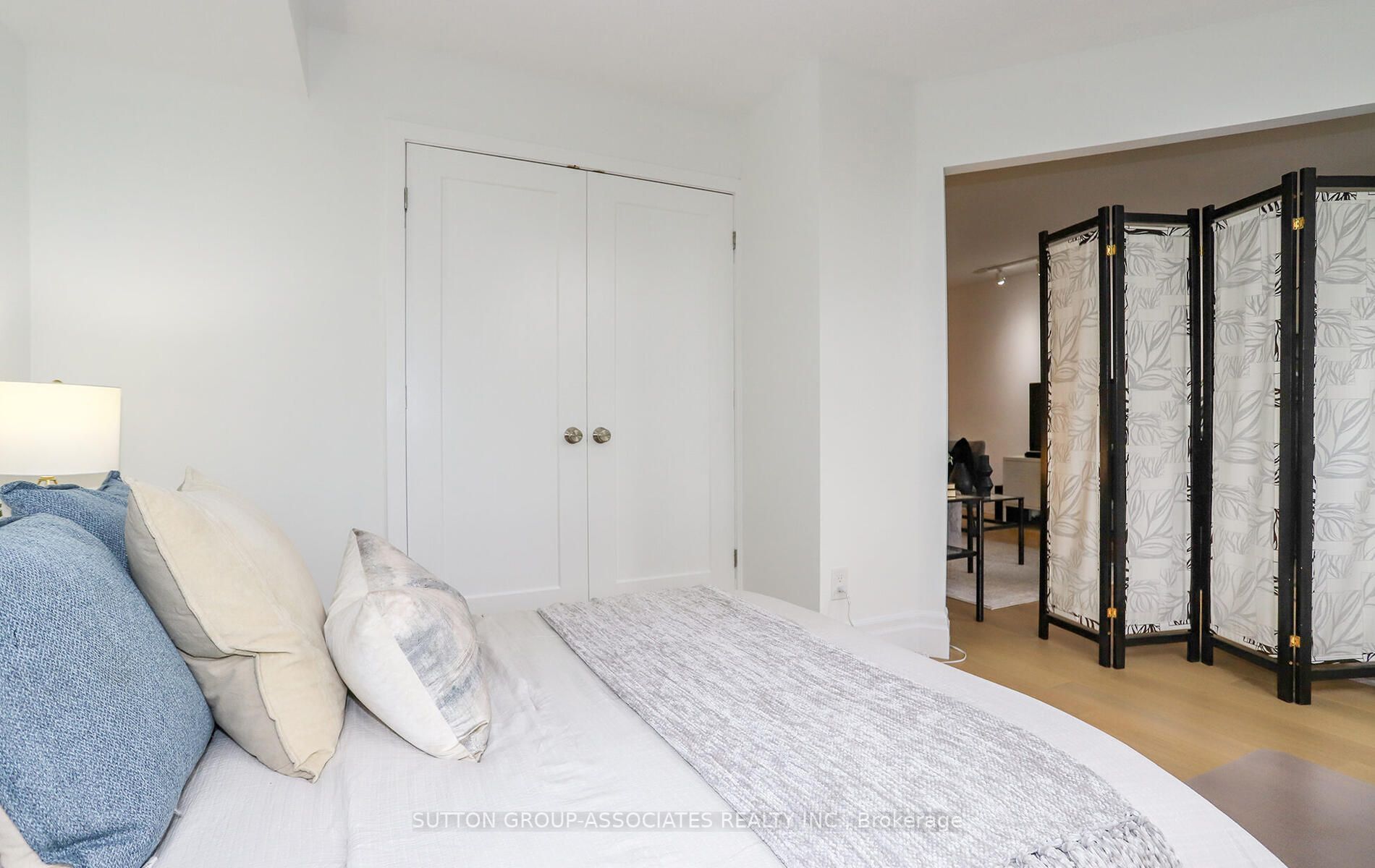 60 Homewood Ave, #525