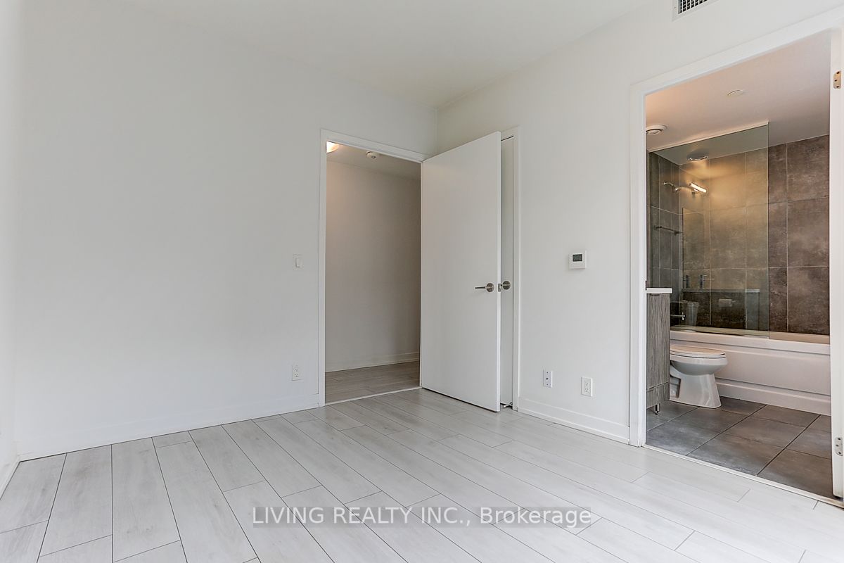60 Shuter St, #3002