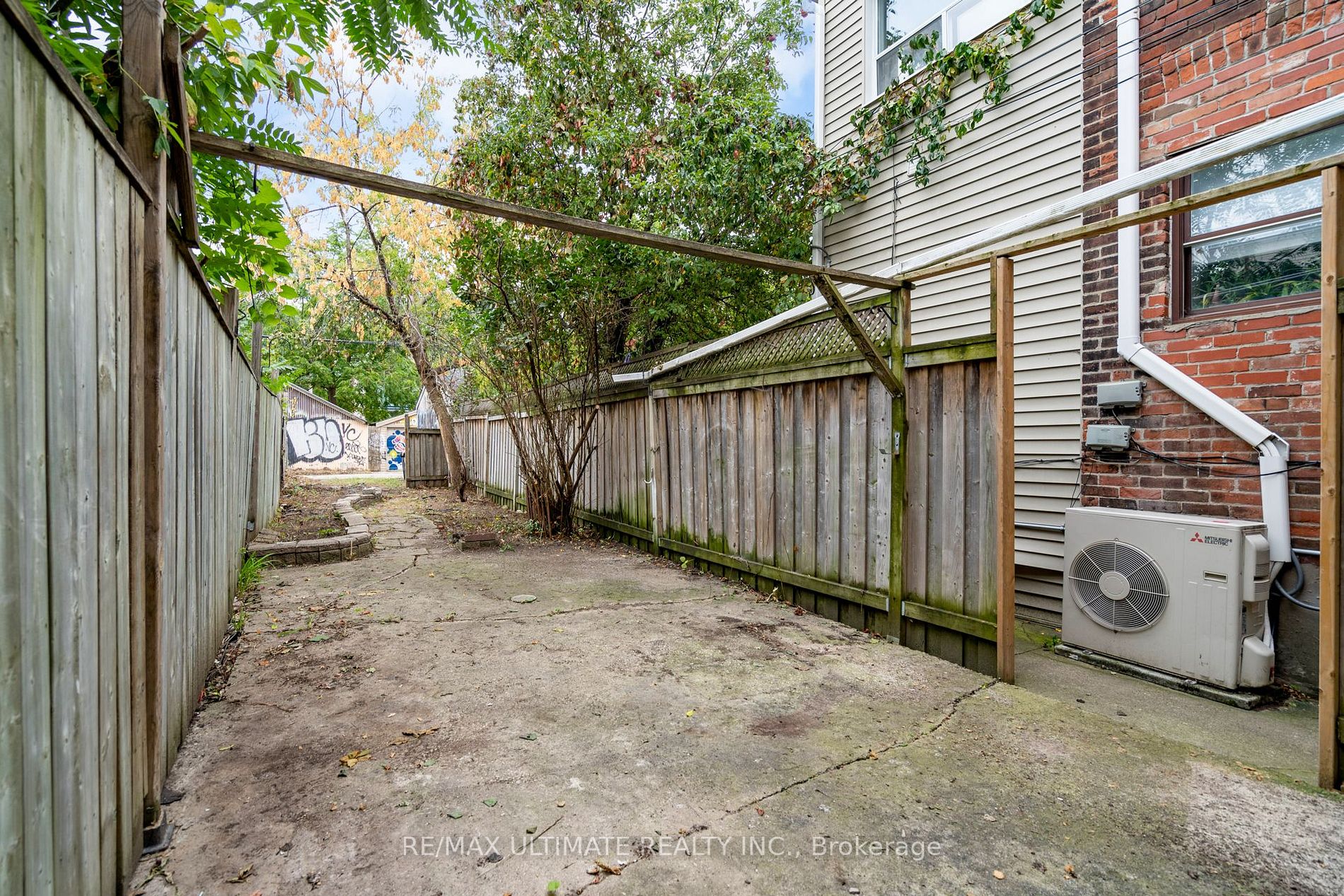 Listing C7001408 - Large Photo # 37