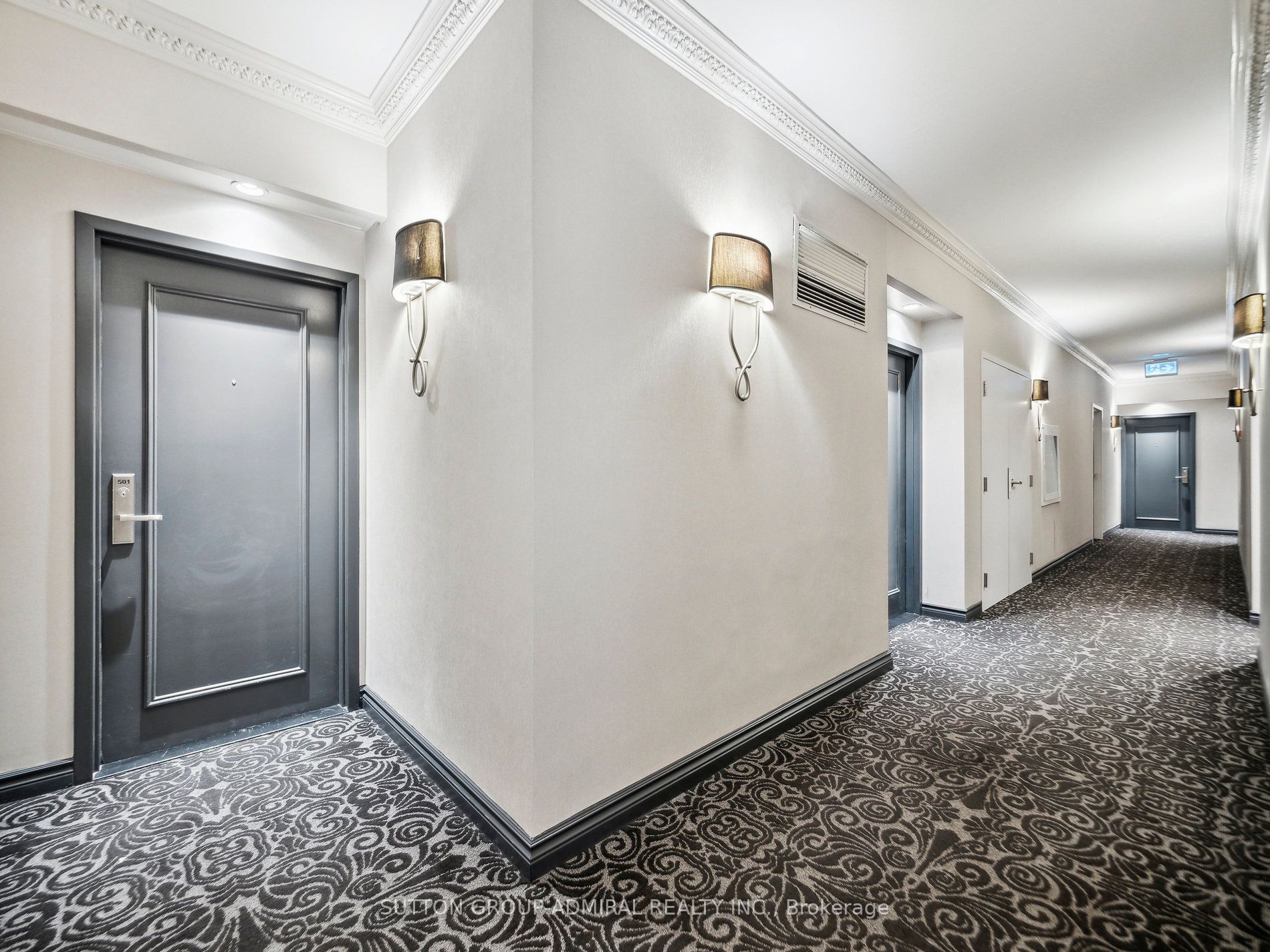 71 Simcoe St, #501