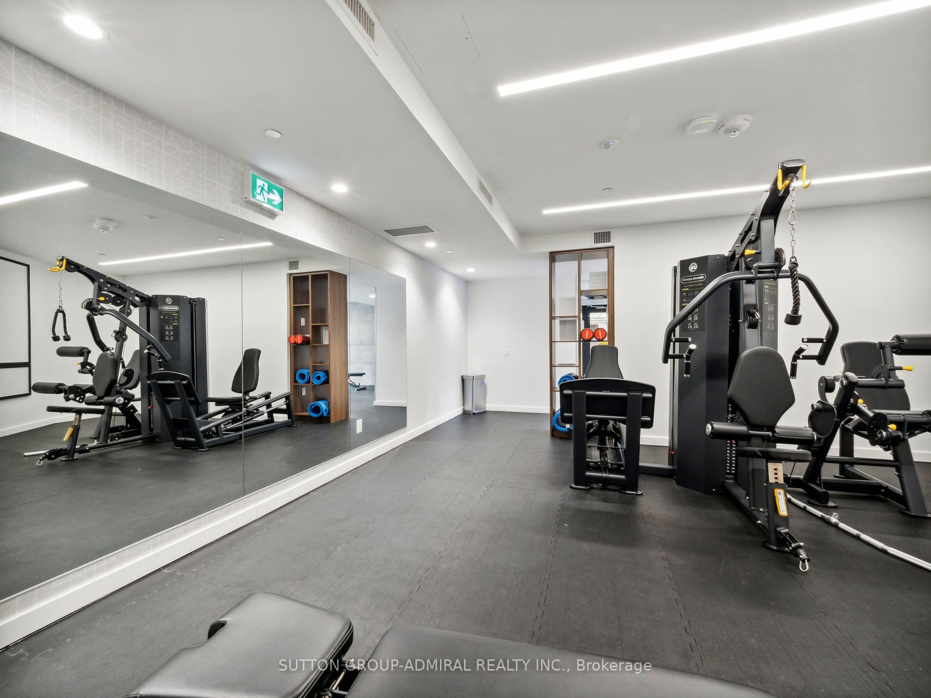 71 Simcoe St, #501