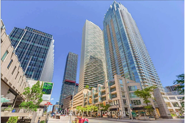 2221 Yonge St, Toronto