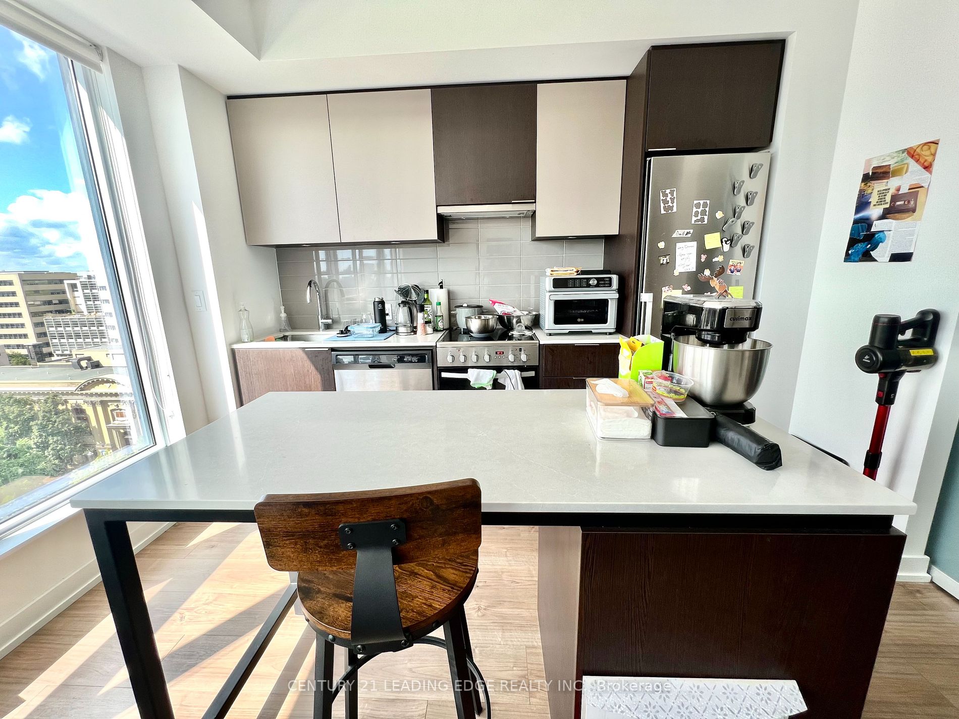 203 College St, #1103