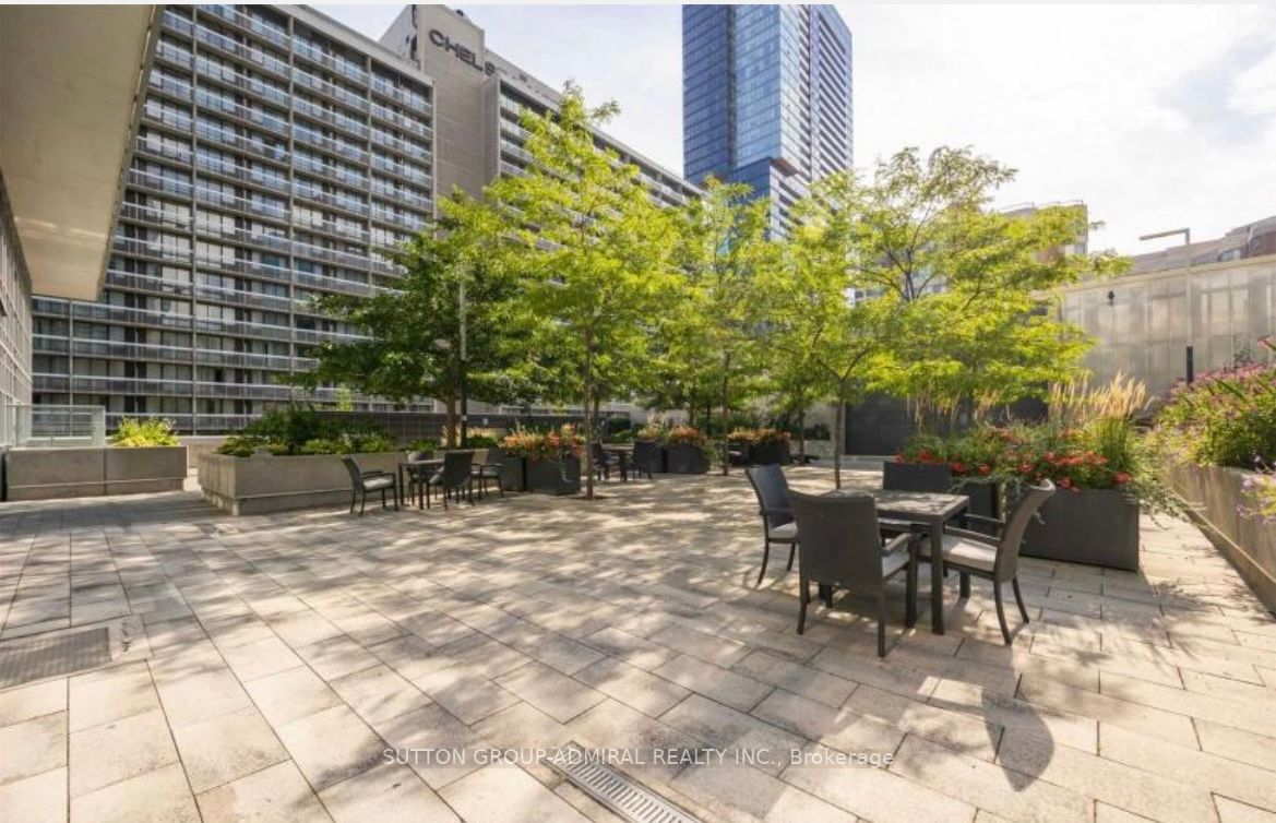 386 Yonge St, #5401