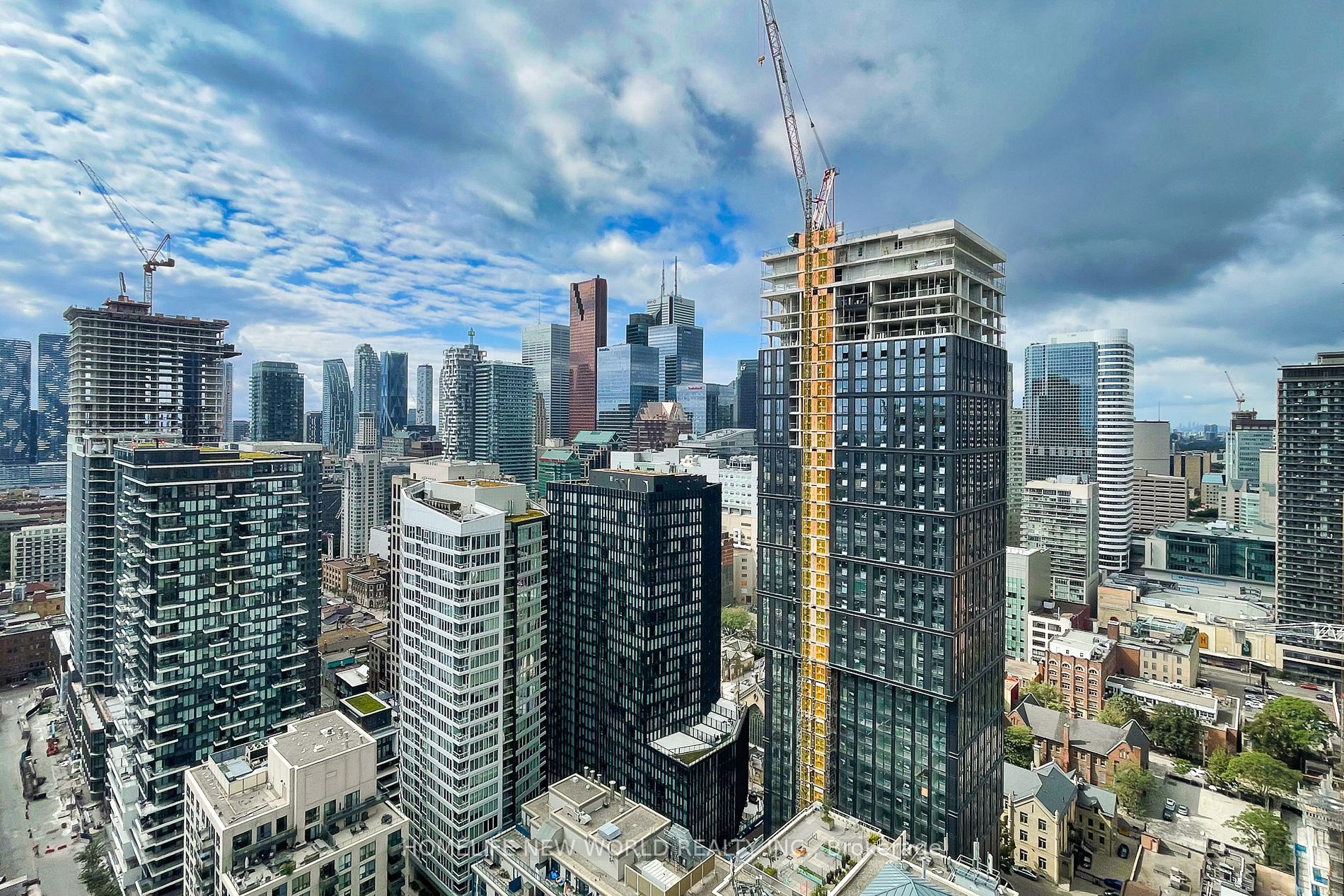 77 Mutual St, #3407