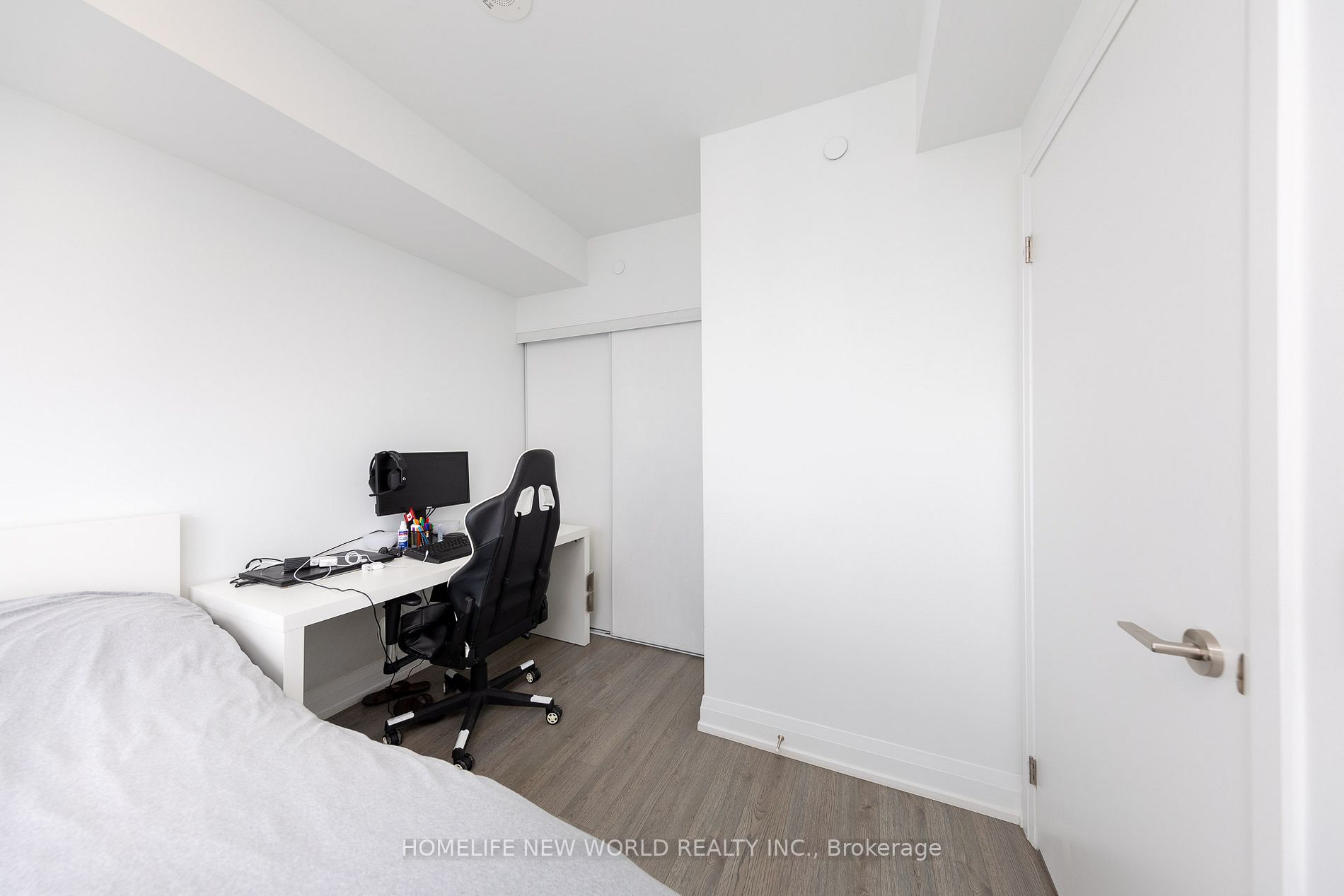 77 Mutual St, #3407