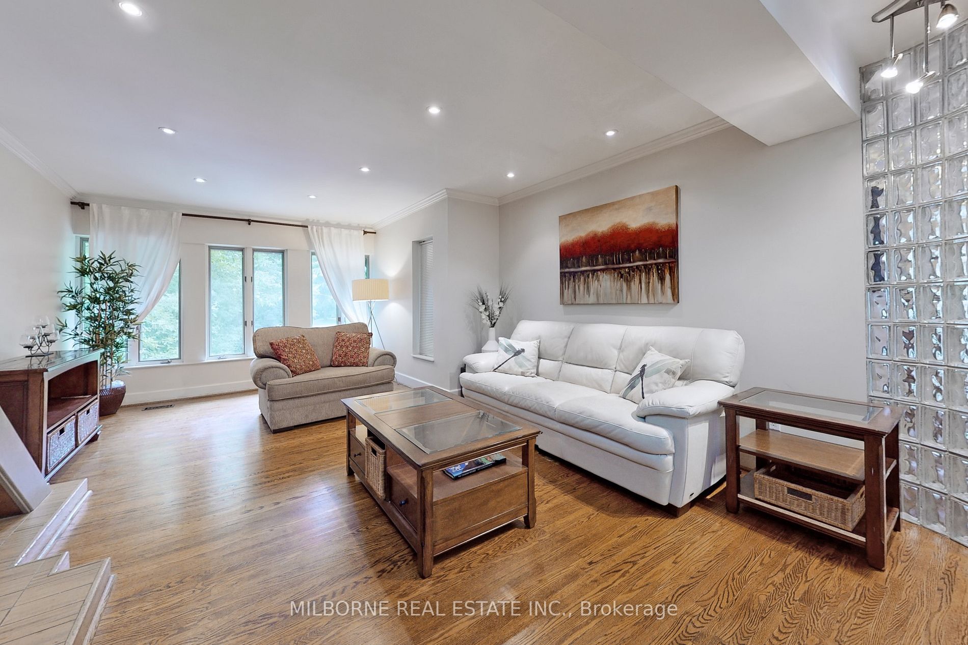 108 Donwoods Dr