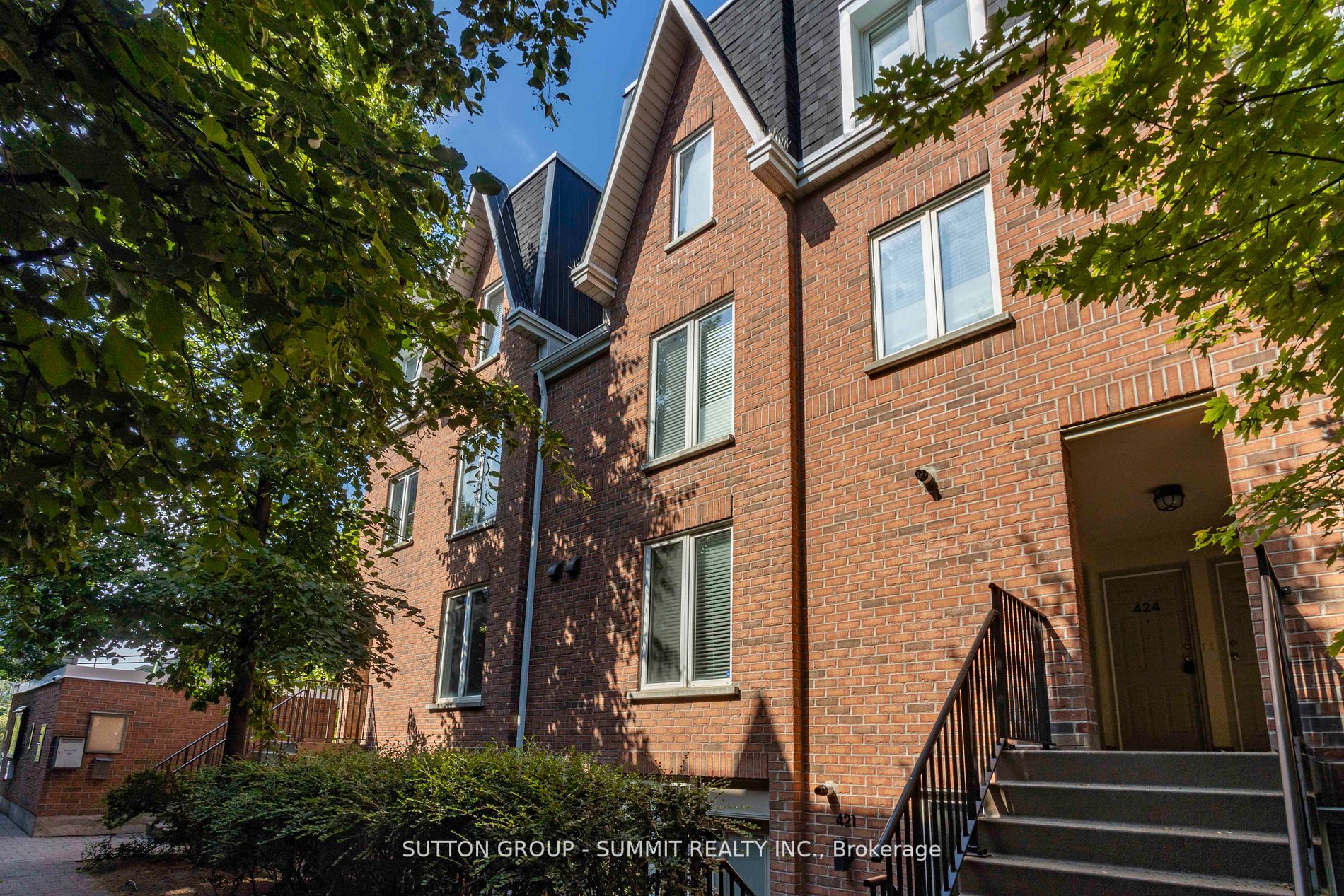 12 Douro St, #421