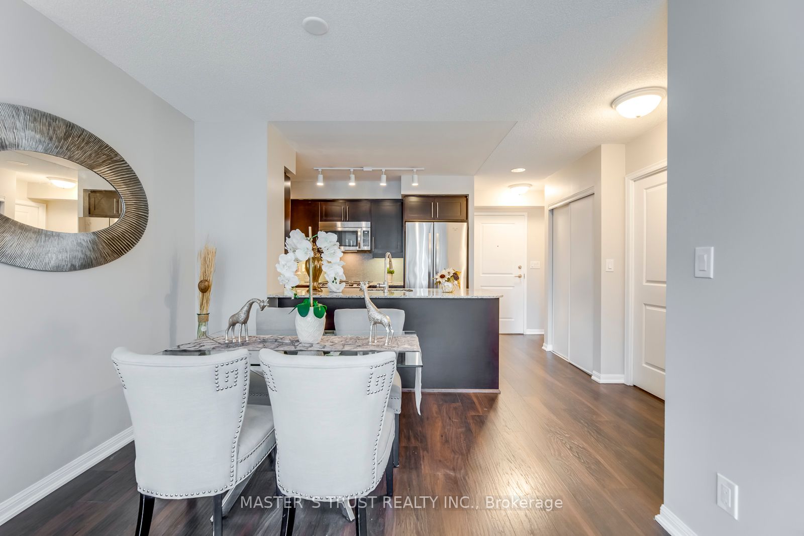 35 Bastion St, #1816