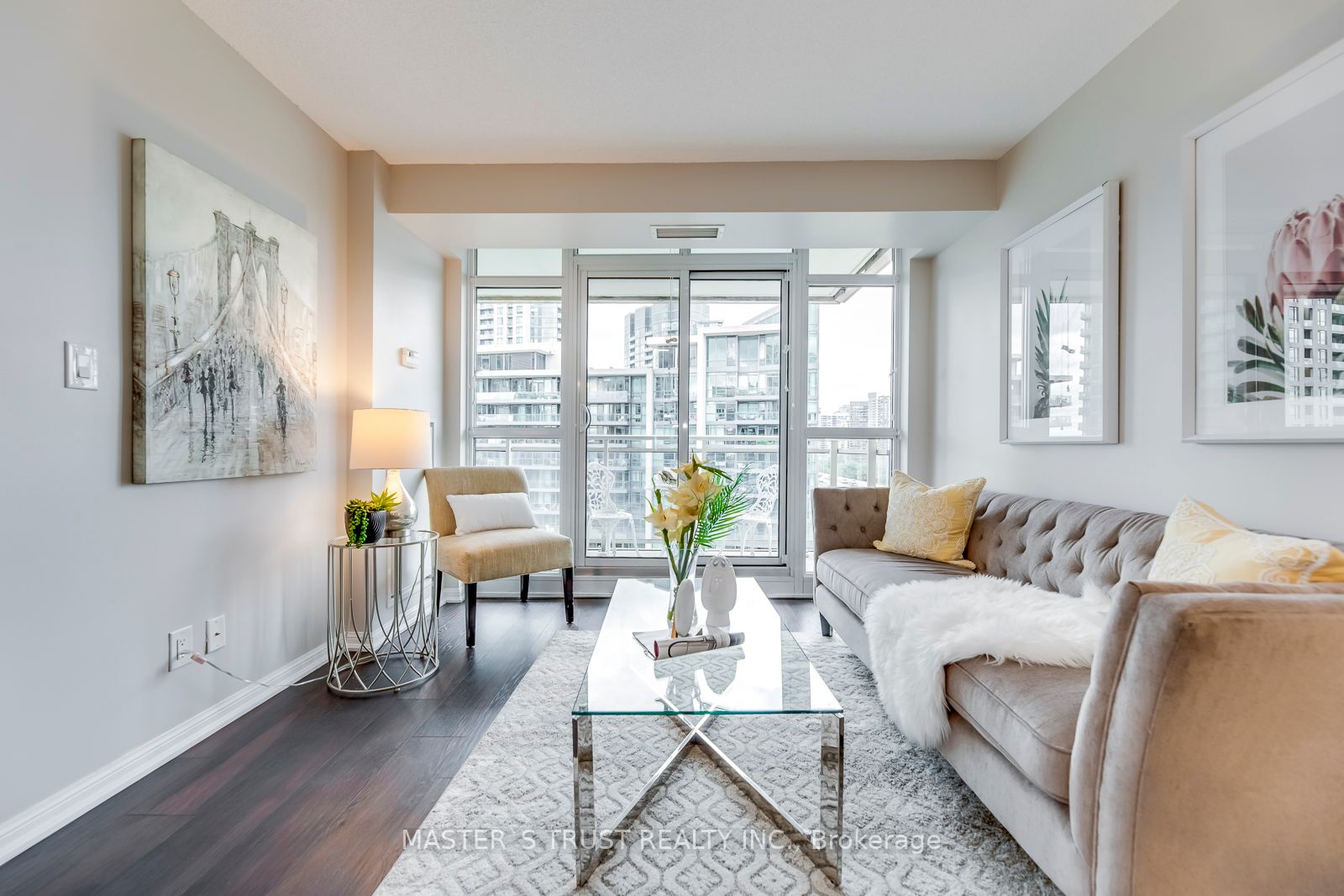 35 Bastion St, #1816