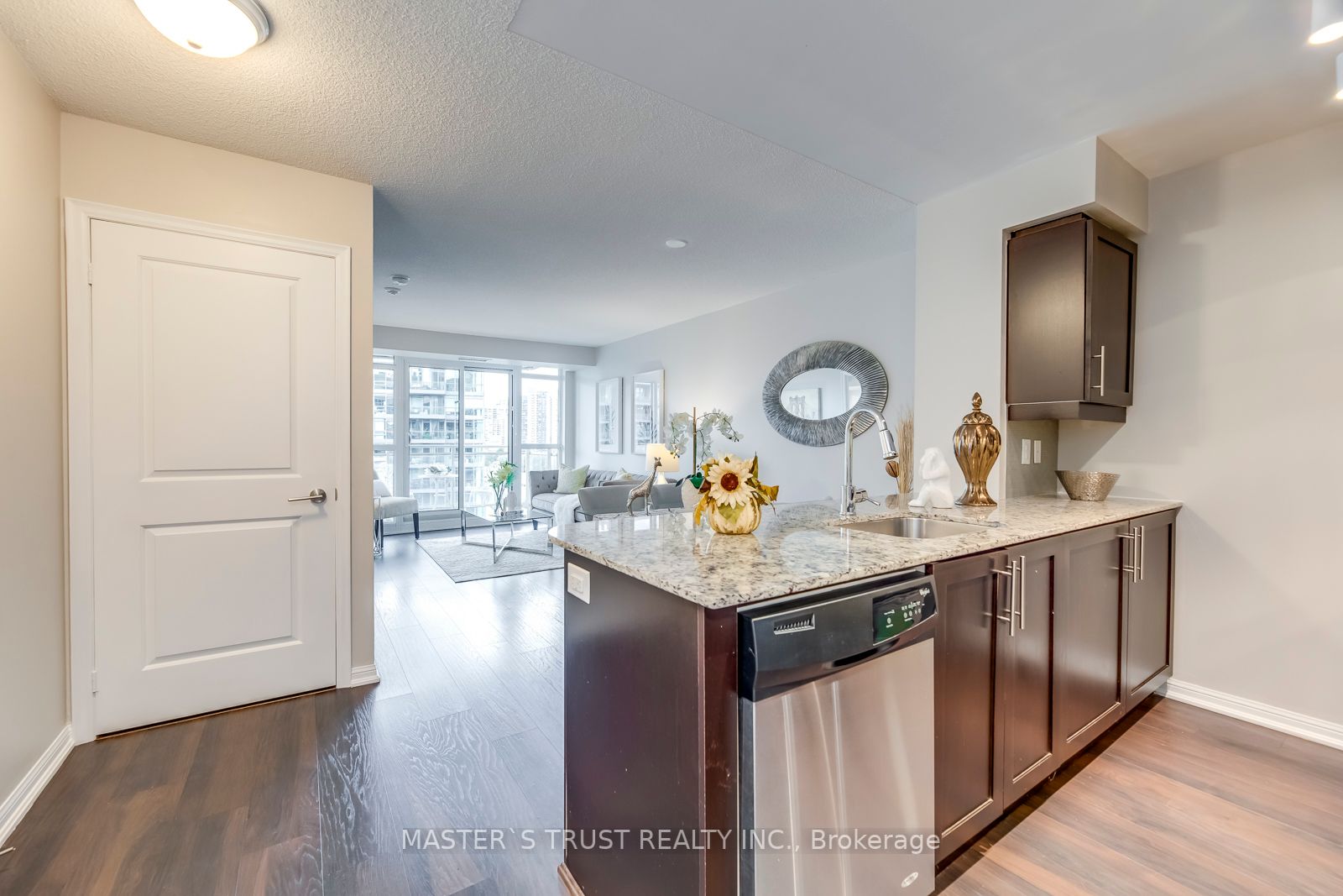 35 Bastion St, #1816