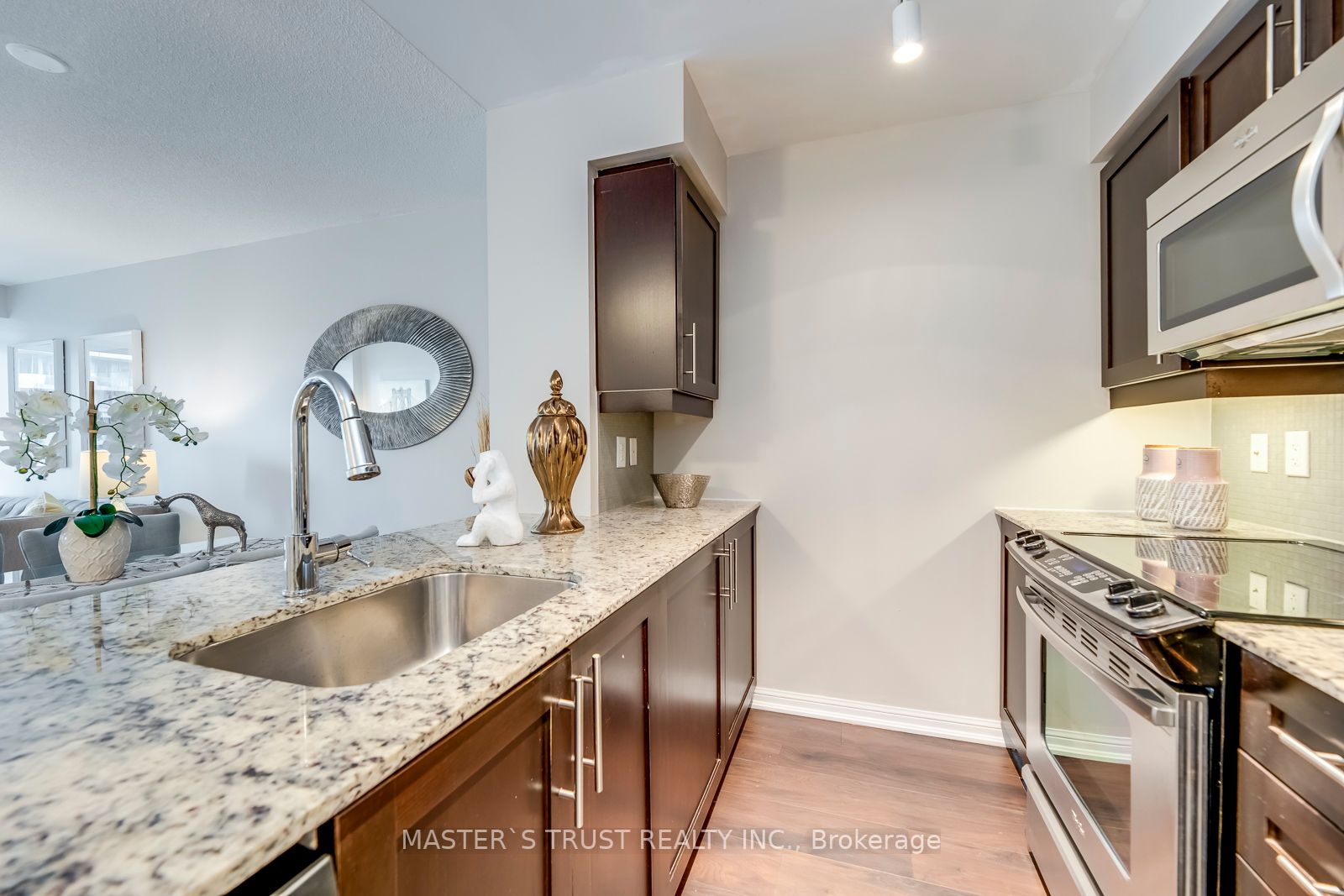 35 Bastion St, #1816