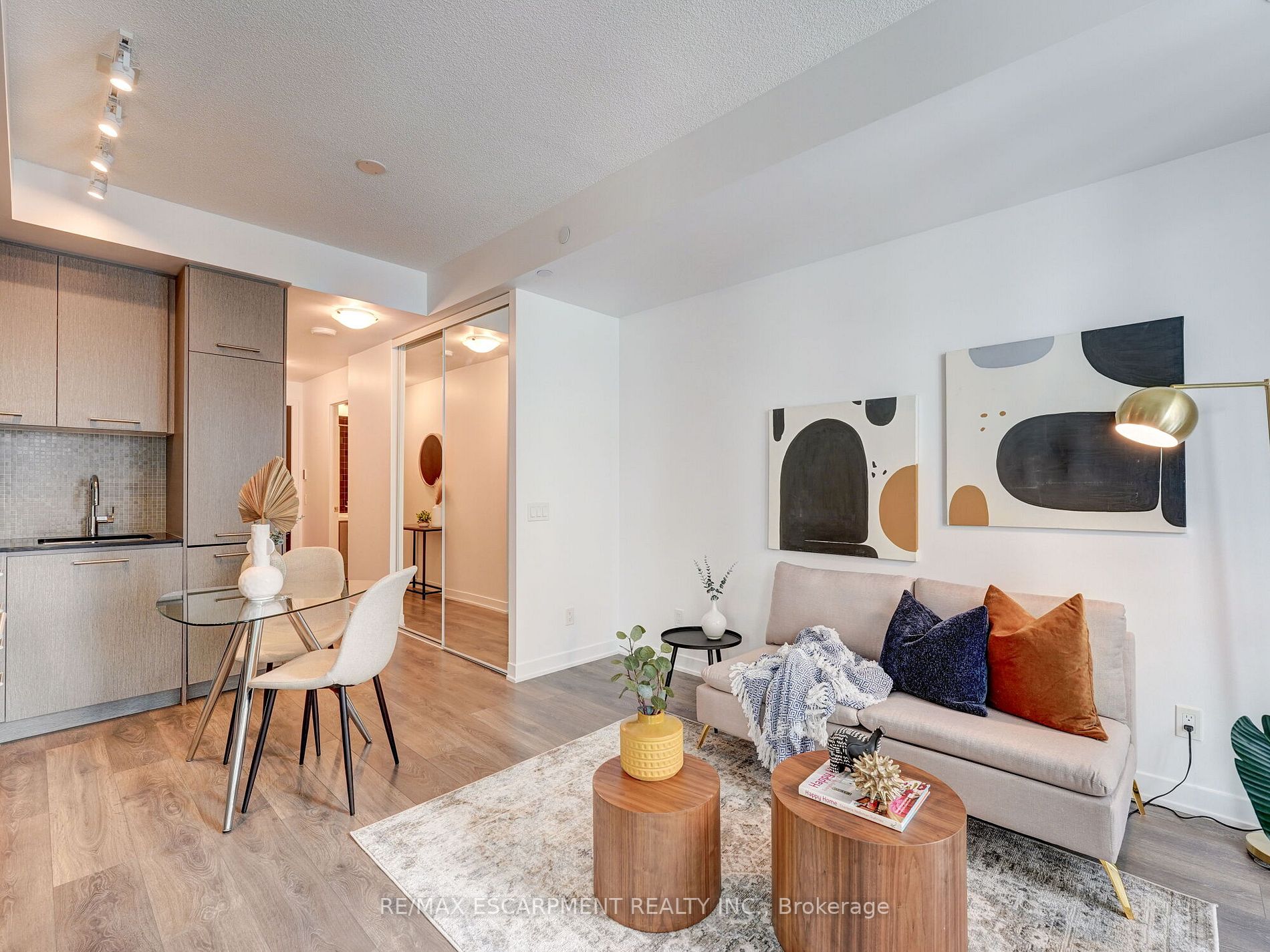 87 Peter St, #4412