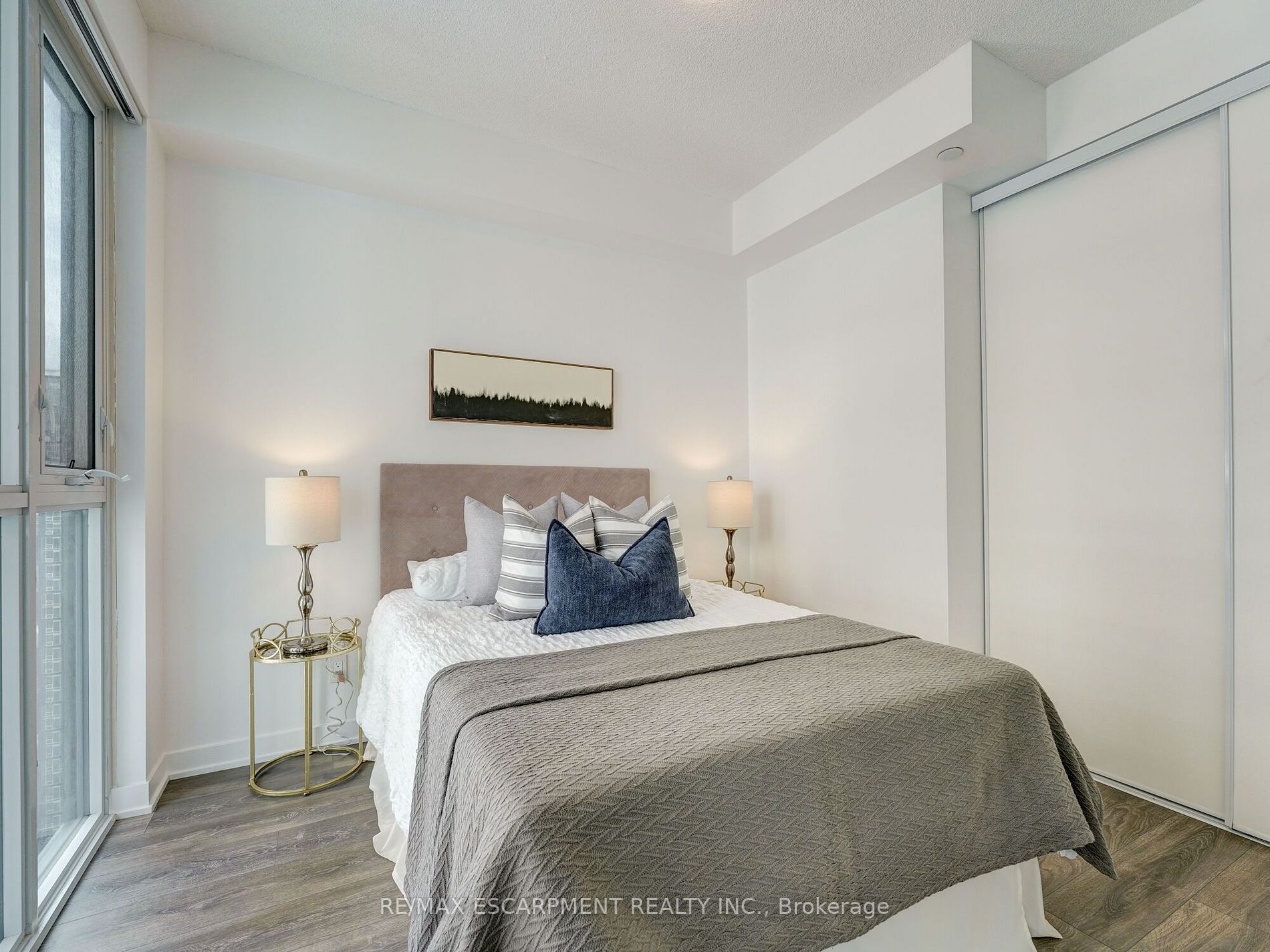 87 Peter St, #4412
