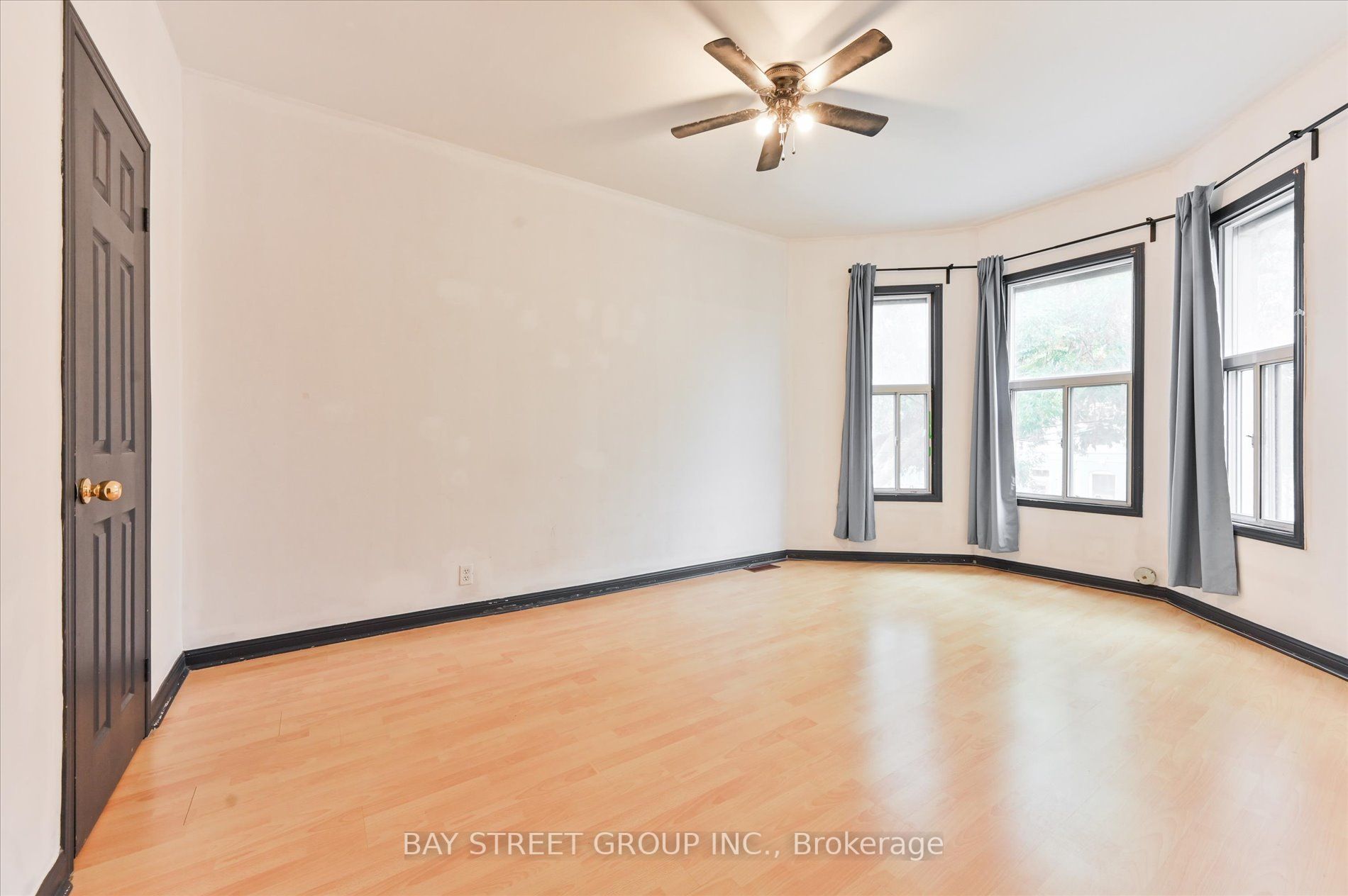 15 Kensington Ave