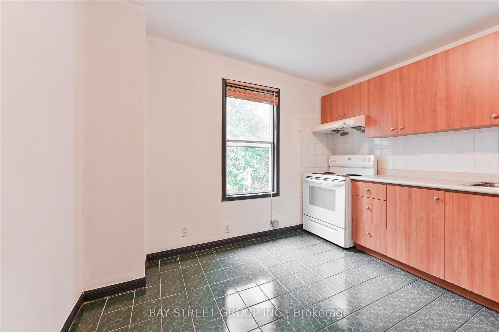 15 Kensington Ave