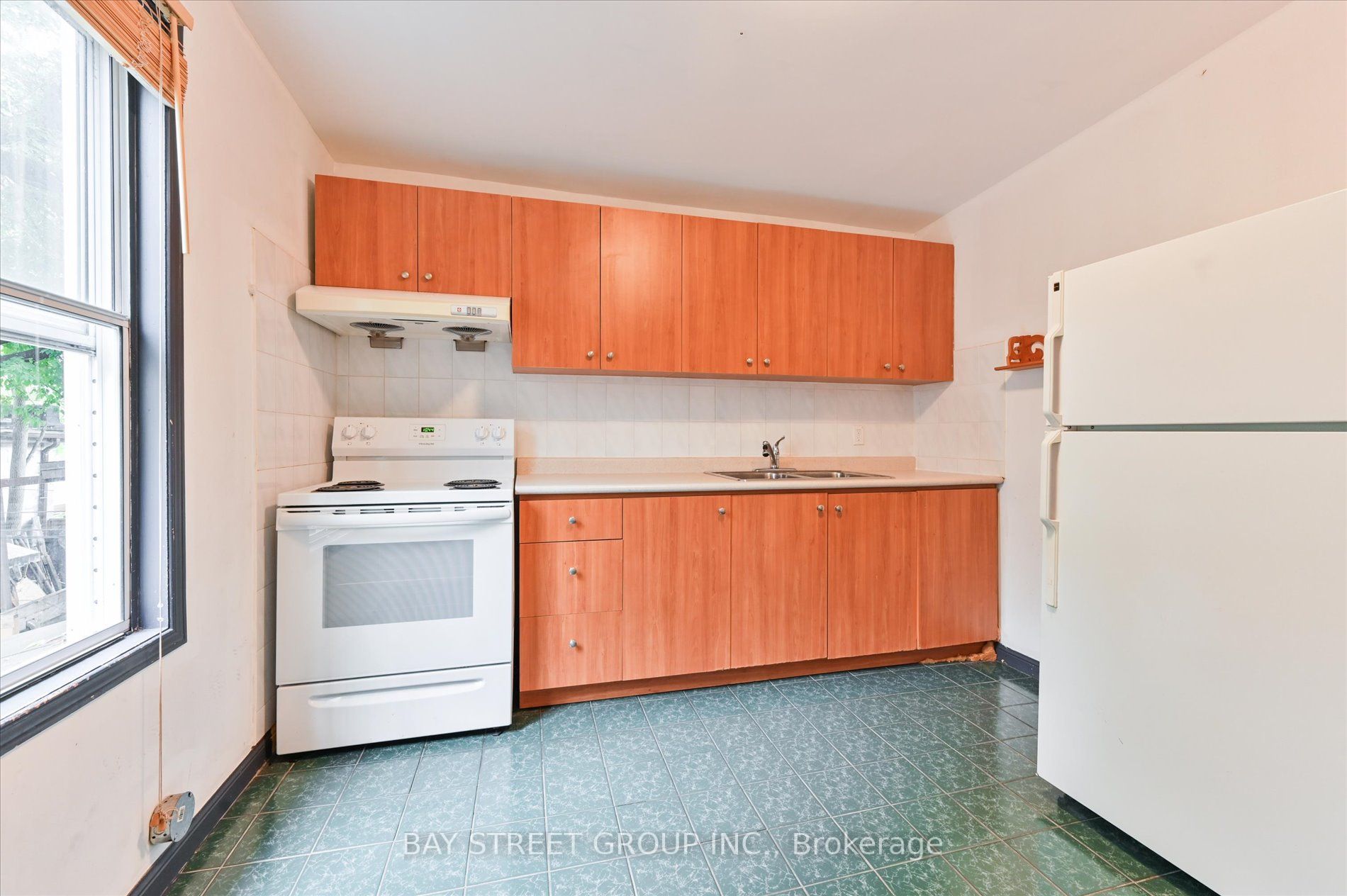 15 Kensington Ave