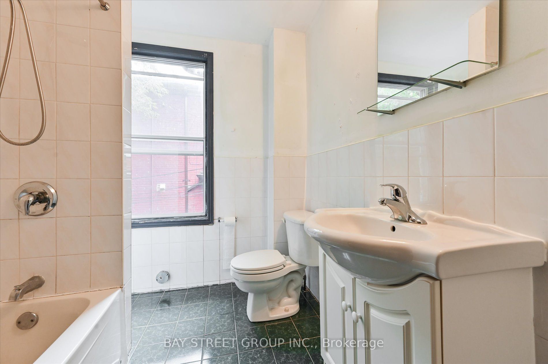 15 Kensington Ave