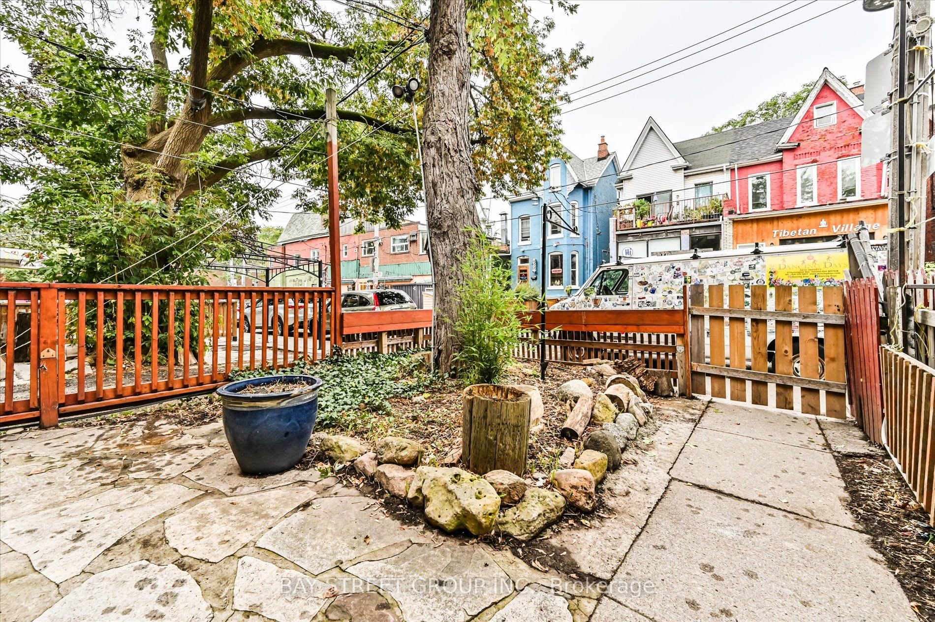 15 Kensington Ave