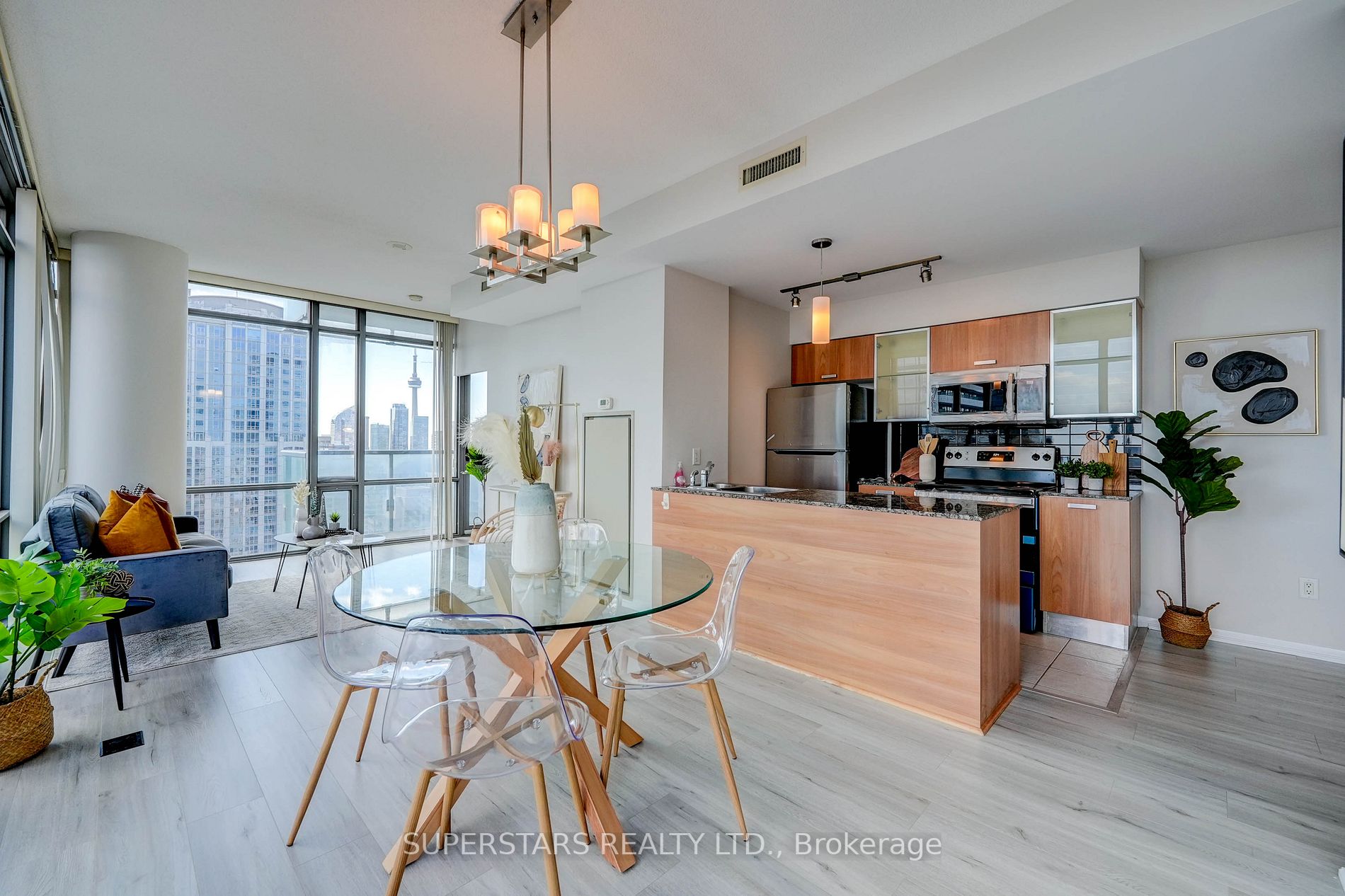 38 Grenville St, #3806