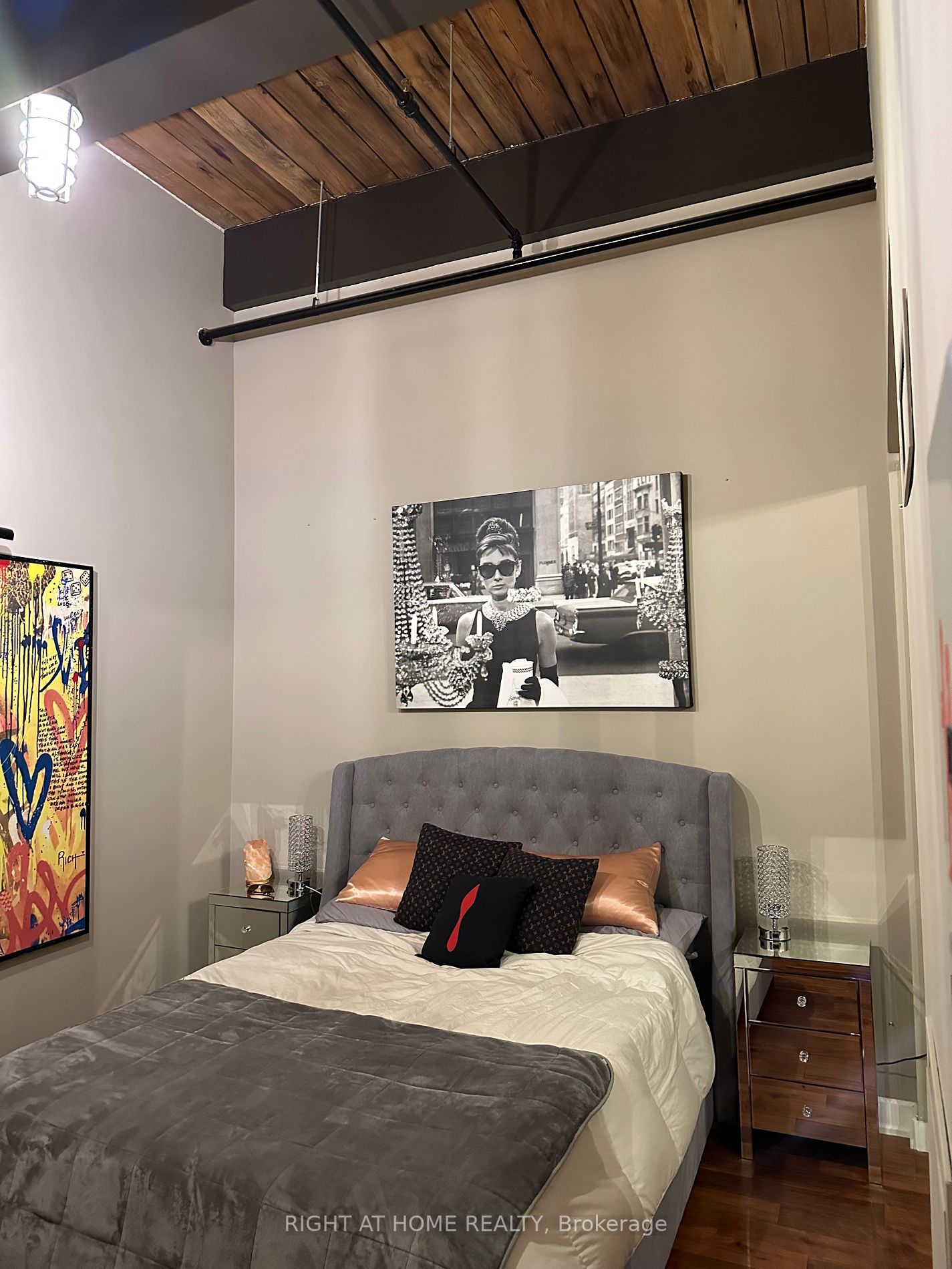43 Hanna Ave, #317