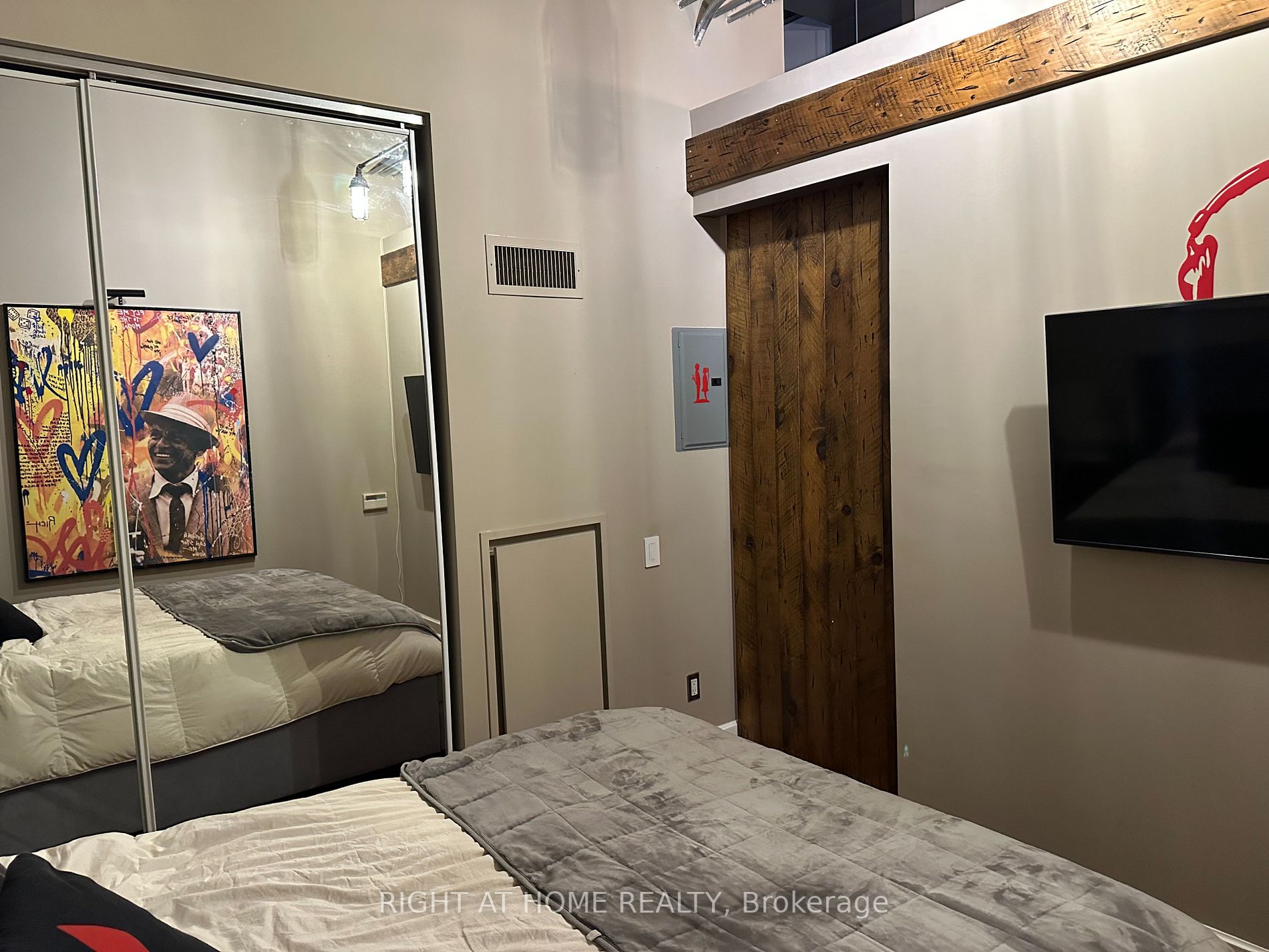 43 Hanna Ave, #317