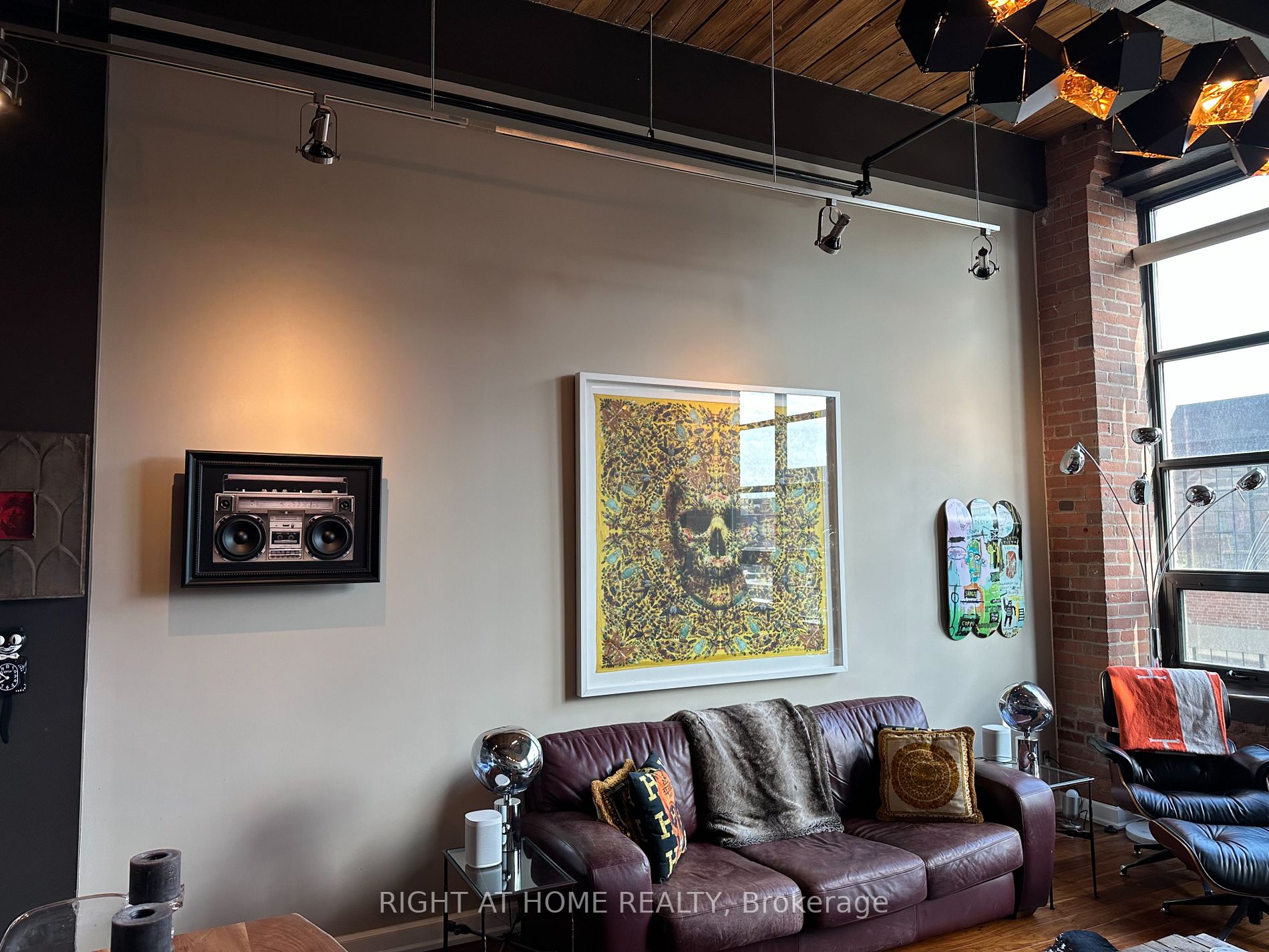 43 Hanna Ave, #317