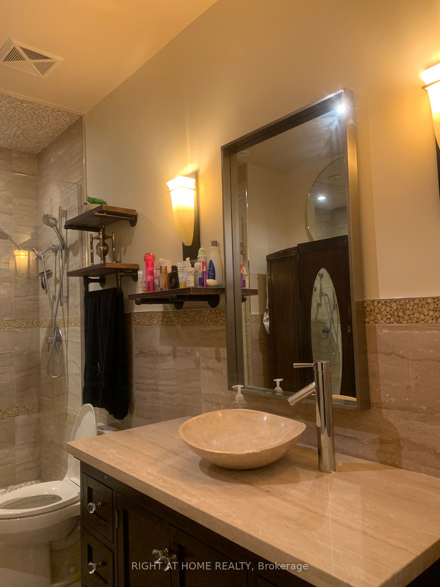 43 Hanna Ave, #317