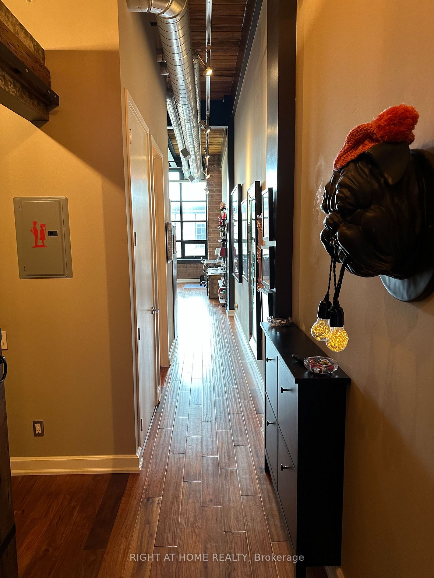 43 Hanna Ave, #317