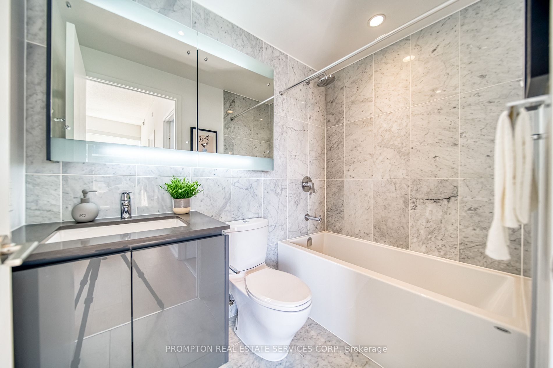 115 Mcmahon Dr, #2505