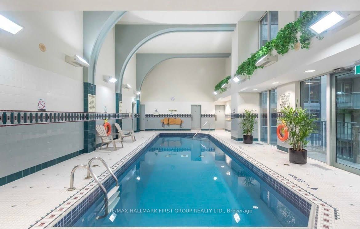 7 King St E, #1708