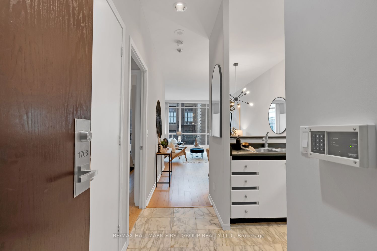 7 King St E, #1708
