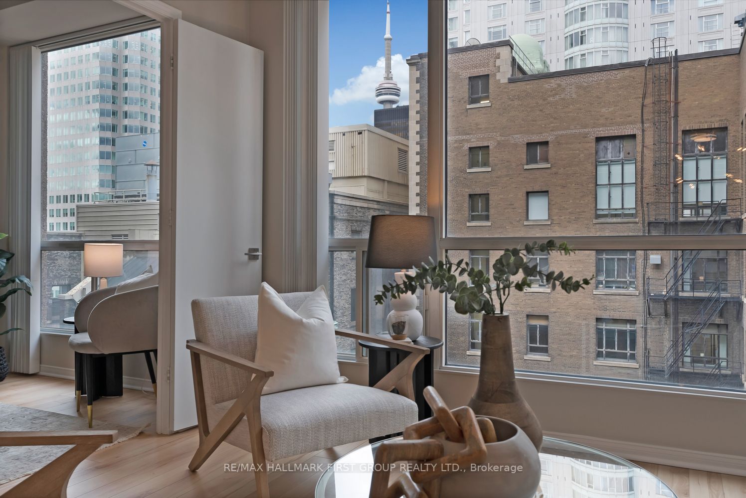 7 King St E, #1708