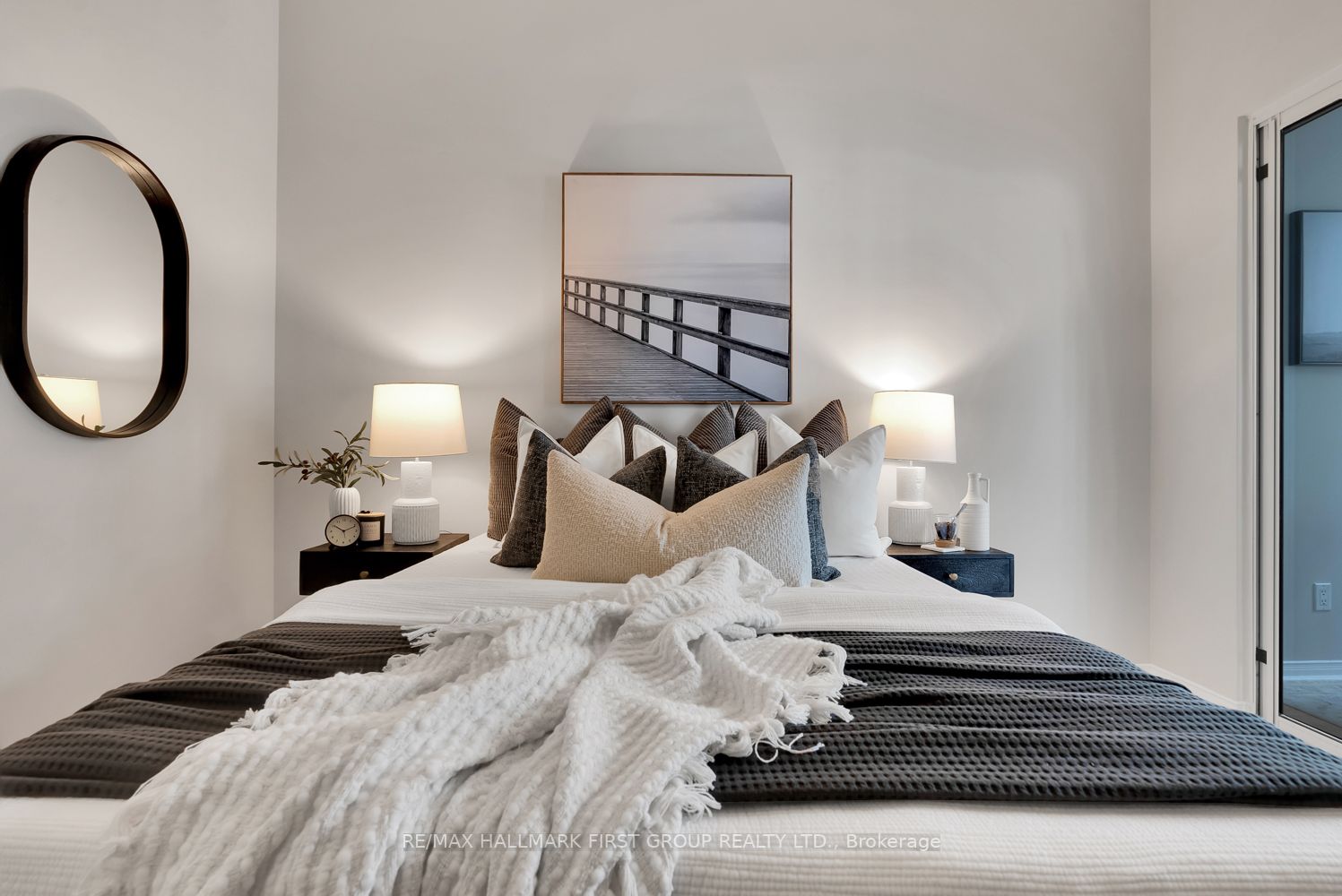 7 King St E, #1708